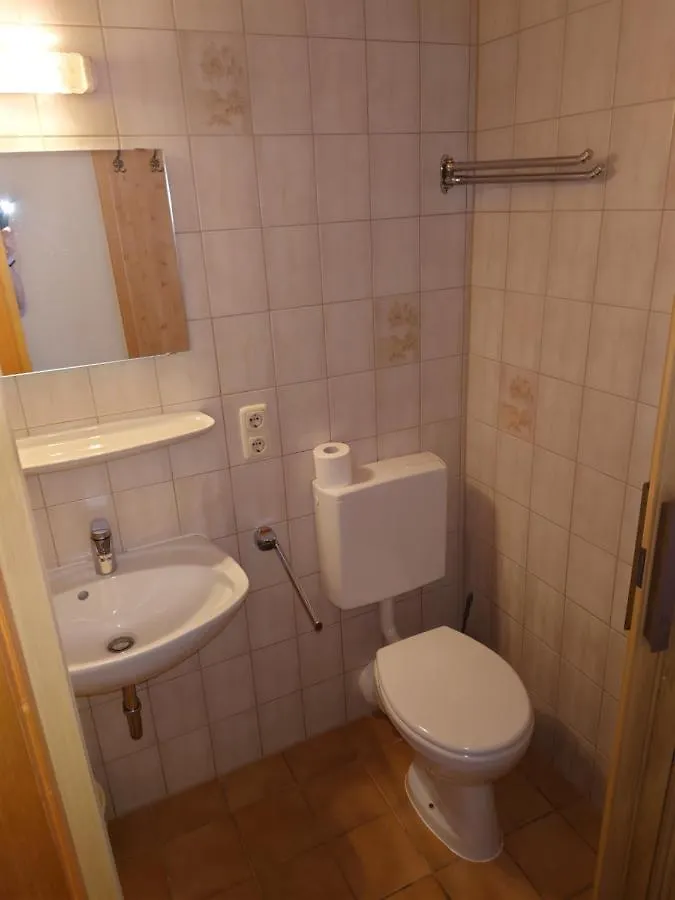 Inn Gasthof Pension Altwirt Sachsenkam Germany