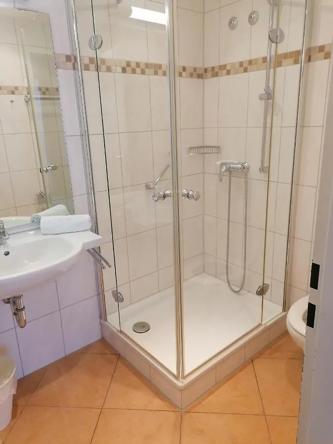 Gasthof Pension Altwirt Sachsenkam 0*,  Germany